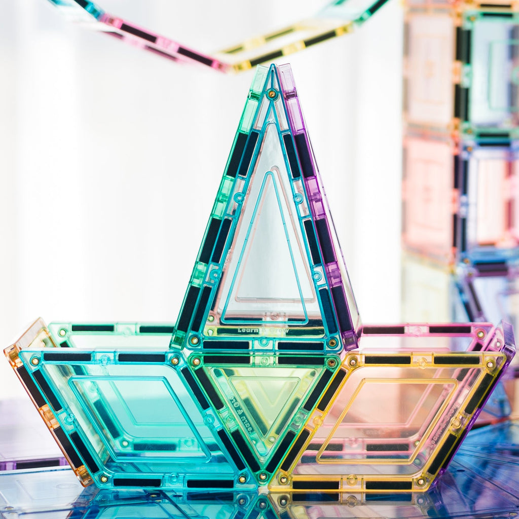 Pastel geometric boat with blurred background