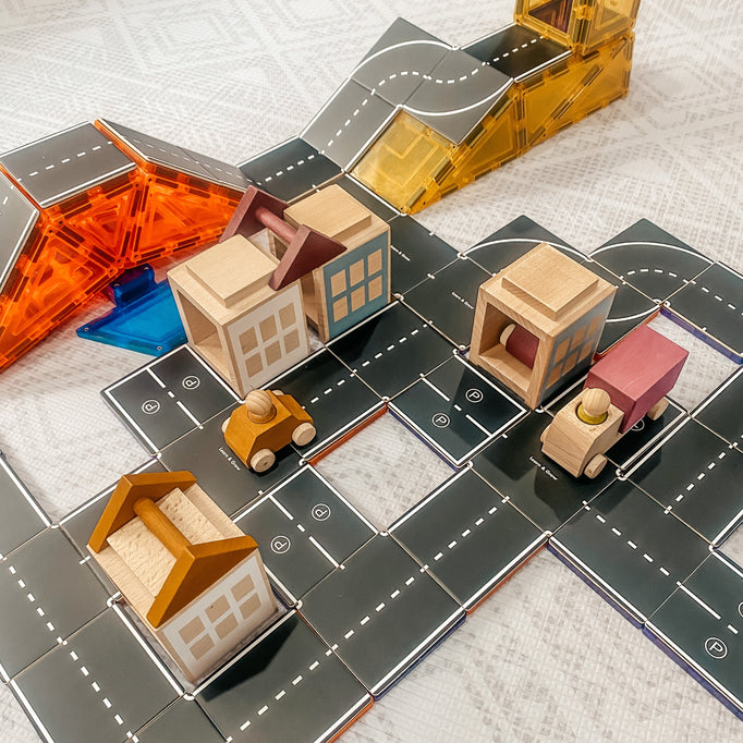 Learn & Grow Toys- Magnetic Tile Topper - Road Pack (40 Piece)