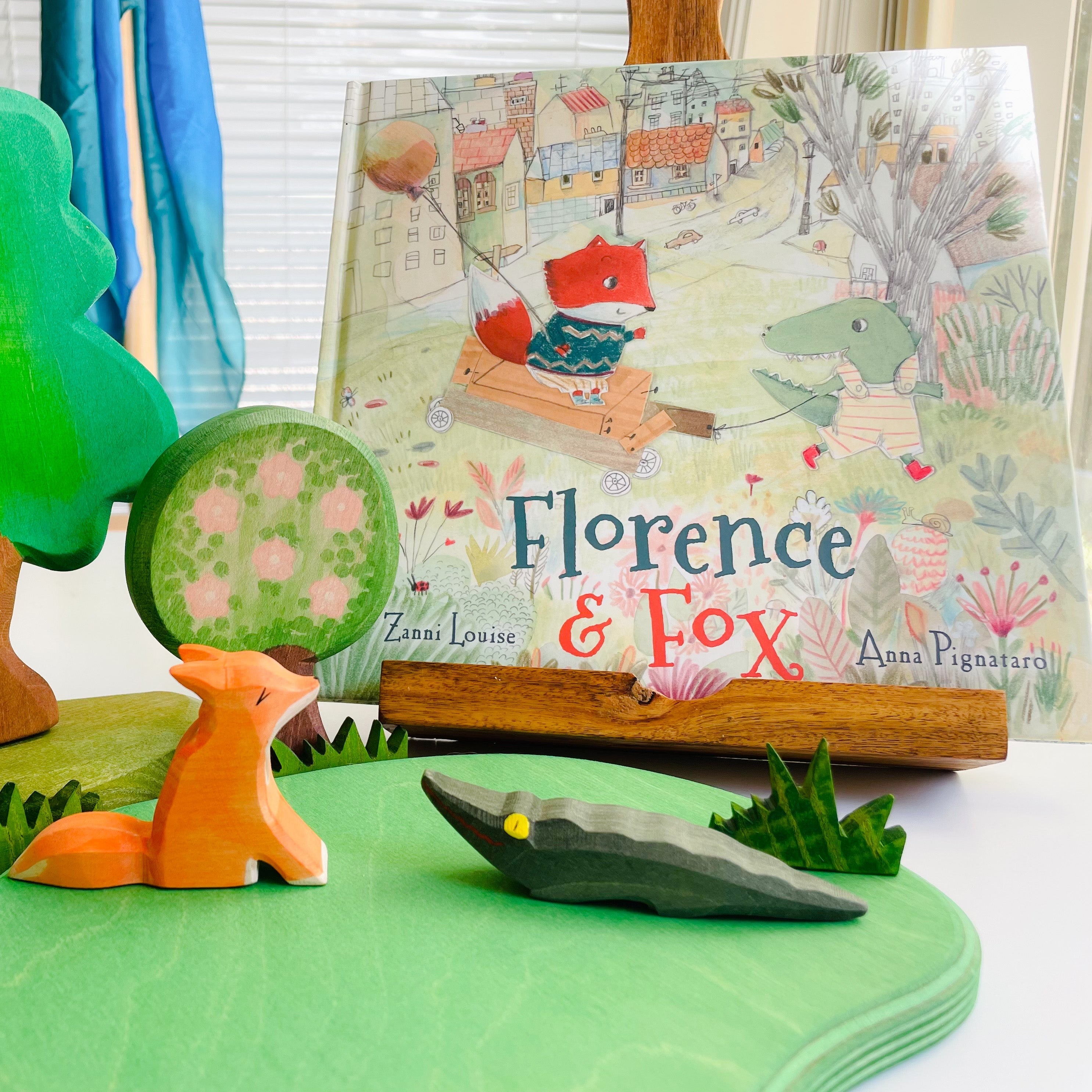 July 2021-Little Readers 0-2 box Florence and Fox book