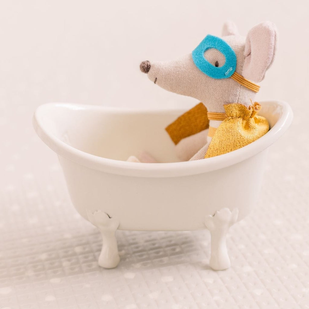 Superhero mouse in maileg bathtub