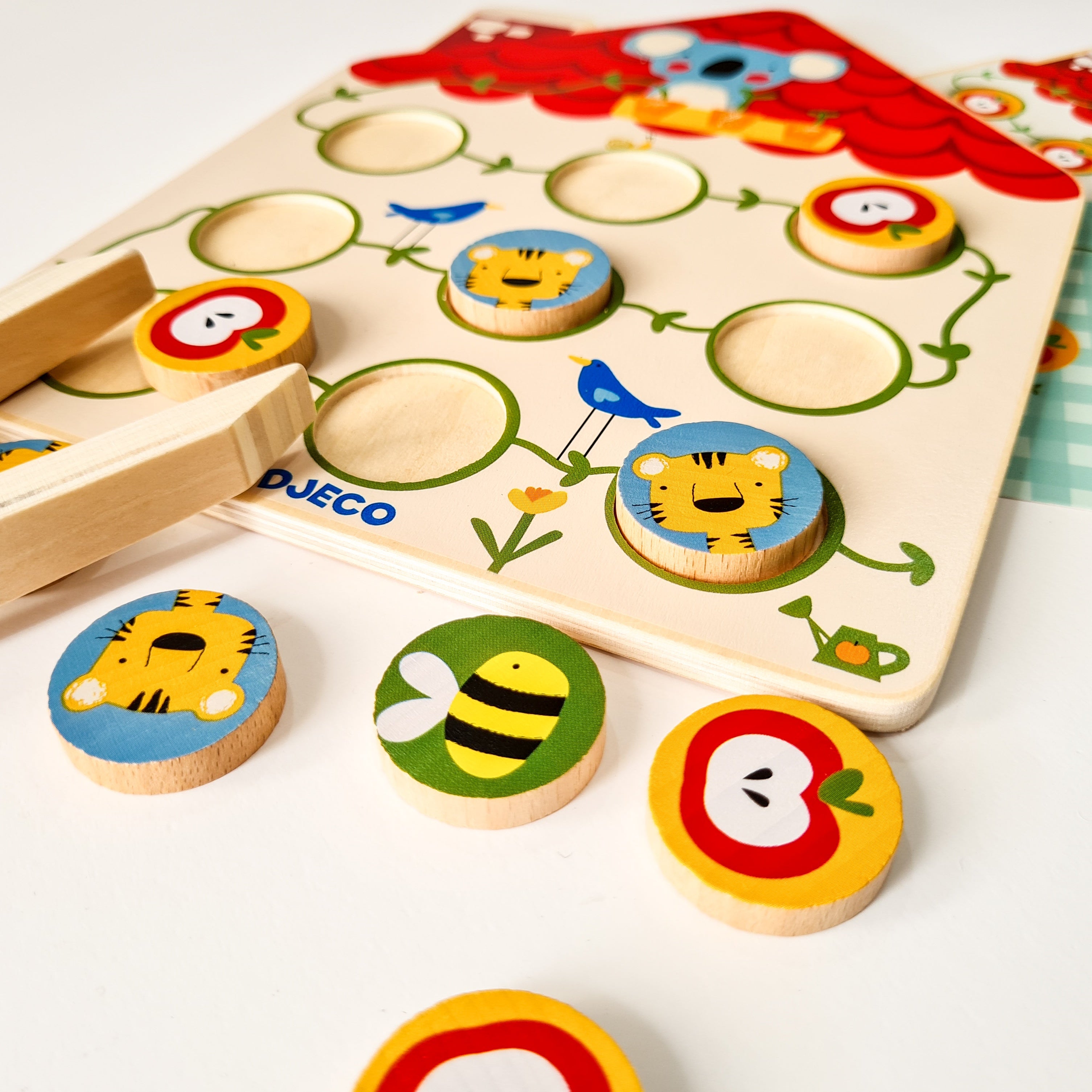 djeco wooden pinstou game from 3-5 year play box